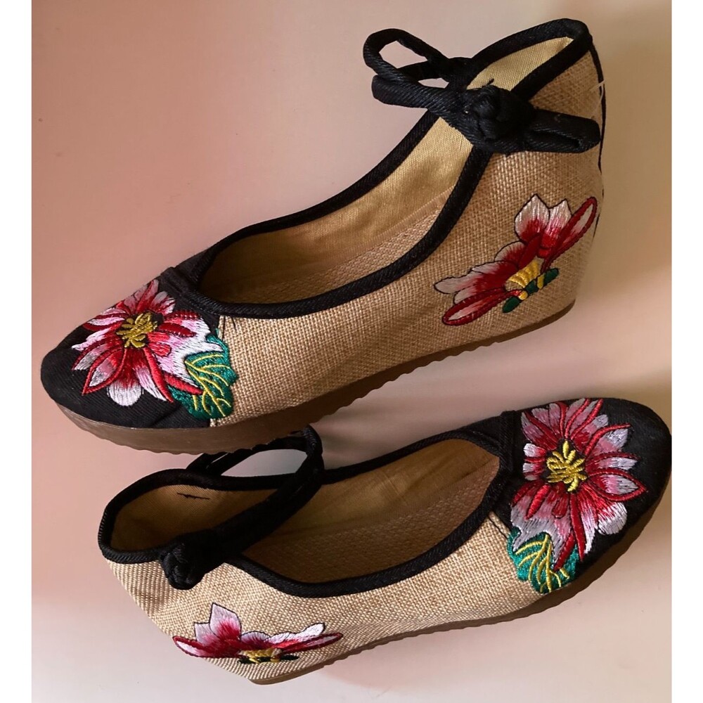 Women's Embroidered Floral Canvas Shoes - Hidden Wedge With Ankle Strap - Size 7